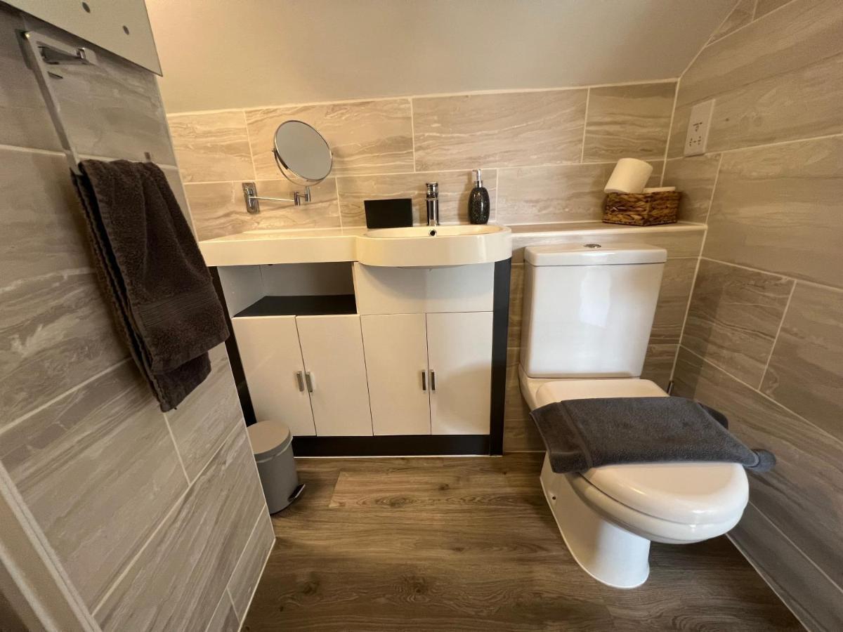 Edge Of Glastonbury And Street Town Centre, 2Bd Apt With Parking Apartment Екстериор снимка